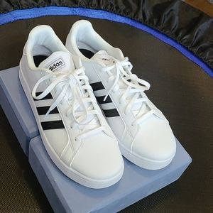 Adidas Grand Court Shoes Size 8.5